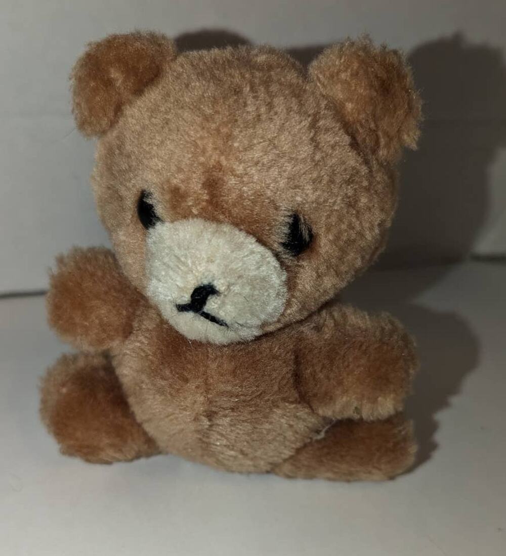 Vintage 1978 Dakin 5" Golden Bear Cub Plush Ground Nutshell Korea Rare